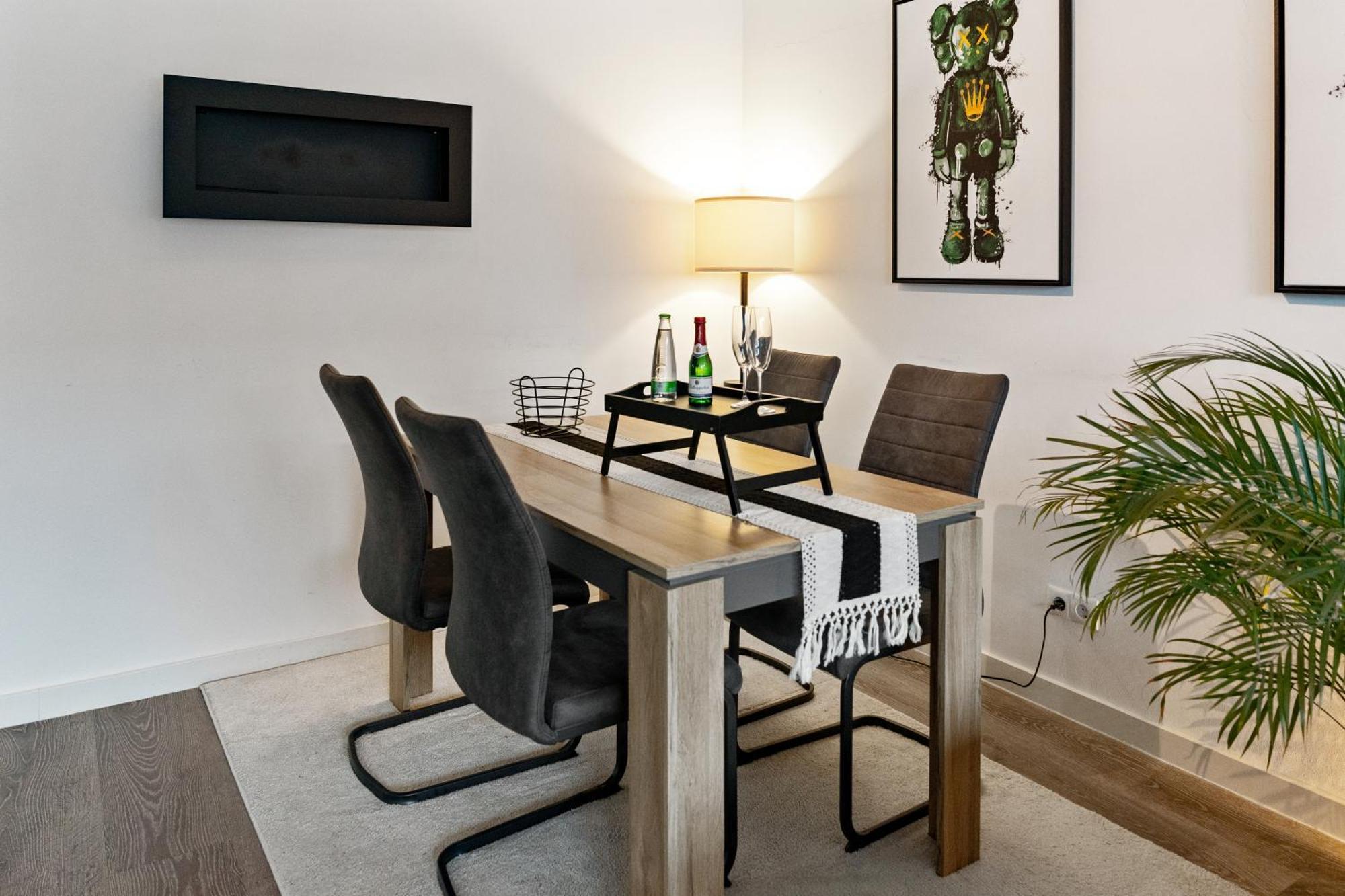 Modern Style Business Suite - Office - Kitchen - Balcony Herzogenaurach Exteriér fotografie